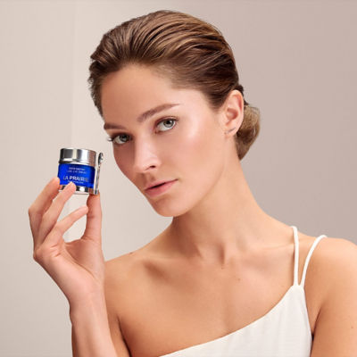 Buy LA PRAIRIE Skin Caviar Luxe Eye Cream with Caviar Premier 20ml