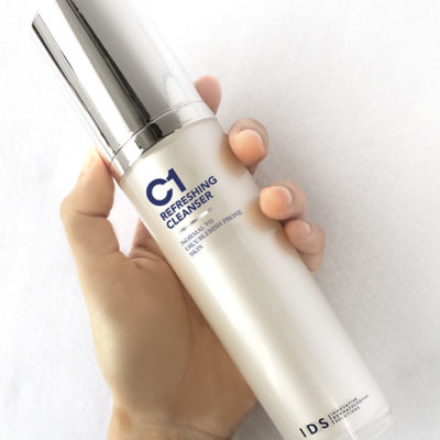 decorte aq cleanser