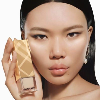 Burberry fresh glow outlet fluid foundation