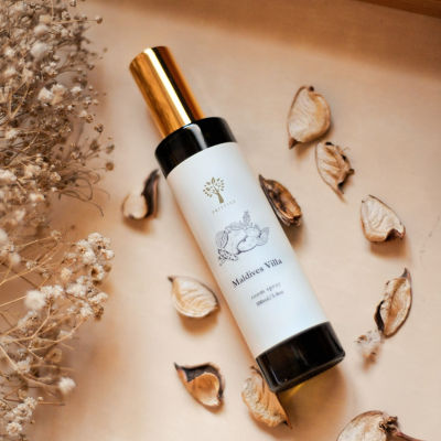 Pristine English Country Inn Room Spray 3