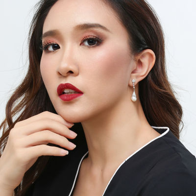 Pearly Lustre Elegant Freshwater Pearl Earrings WE00538 3