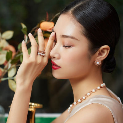 Pearly Lustre Garden City Freshwater Pearl Earrings WE00507 | Elegant Collection 3