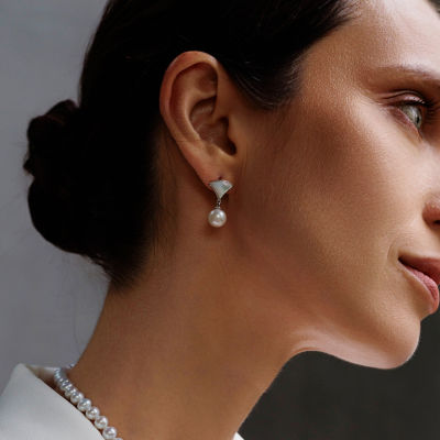 Pearly Lustre Elegant Freshwater Pearl Earrings WE00544 5