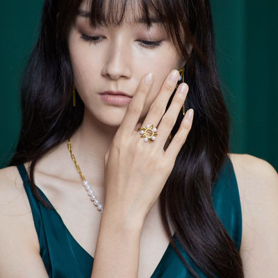 Pearly Lustre Asian Civilisations Museum Freshwater Pearl Ring WR00118 | New Yorker Collection 6