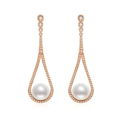 Pearly Lustre Elegant Freshwater Pearl Earrings WE00379 1