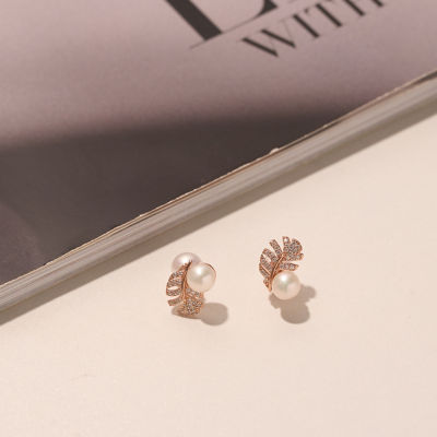 Pearly Lustre Garden City Freshwater Pearl Earrings WE00435 | New Yorker Collection 4