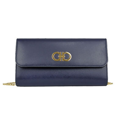 Clutch sales salvatore ferragamo