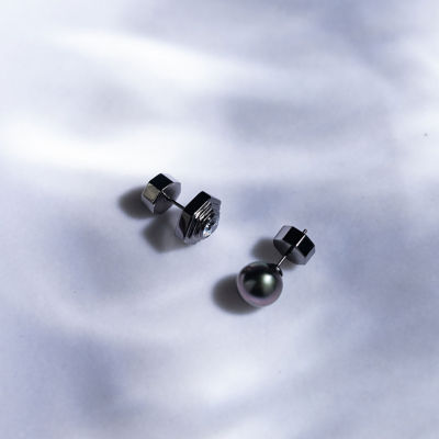 Pearly Lustre Tahitian Pearl Earrings WE00589 | HEXAGON 5