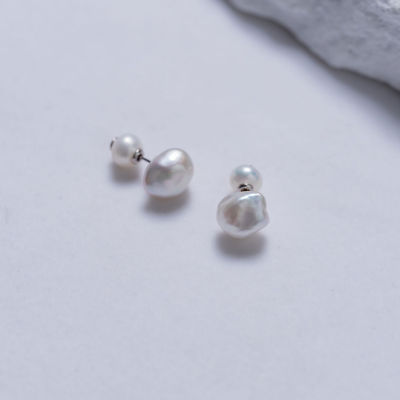 Pearly Lustre Baroque Pearl Stud Earrings WE00591 | Stone 2