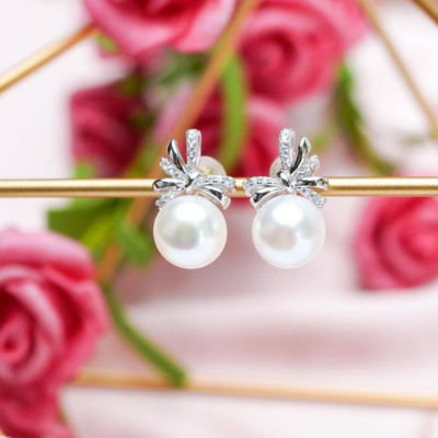 Pearly Lustre Elegant Freshwater Pearl Earrings WE00049 4