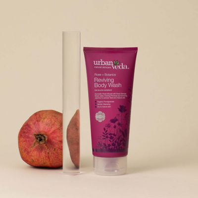 Urban Veda Reviving Body Wash - Rose + Botanics 200ml 4