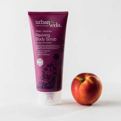 Urban Veda Reviving Body Scrub - Rose + Botanics 200ml 4