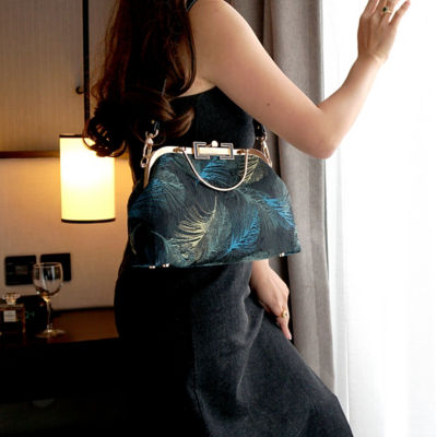 COCOONESE Clasp Shoulder Bag - Feather(BL) 5