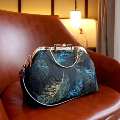 COCOONESE Clasp Shoulder Bag - Feather(BL) 7