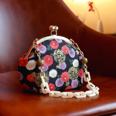 COCOONESE Acrylic Chain Handle Clasp Sling Bag - Goldfish & Flowers (BK) 5