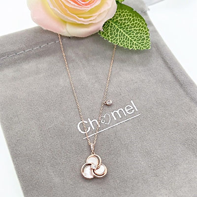 Chomel Flower Mother of Pearl Necklace 4