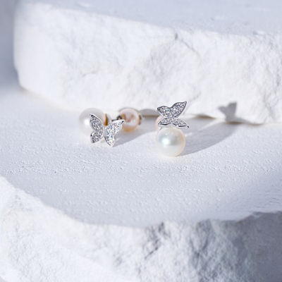 Pearly Lustre Top Grade Freshwater Pearl Earrings WE00691 | GARDENS 6