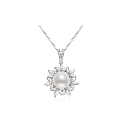 Pearly Lustre Top Grade Freshwater Pearl Necklace WN00666 | CELESTE 1