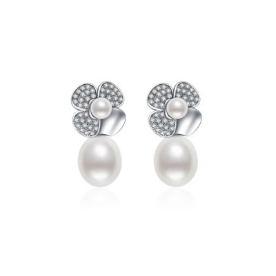 Pearly Lustre Top Grade Freshwater Pearl Earrings WE00643 | GARDENS 1