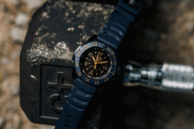 Luminox 粉底“回归蓝色”系列 - 3255.CB.NSF 11