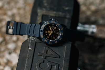 Luminox 粉底“回归蓝色”系列 - 3255.CB.NSF 12