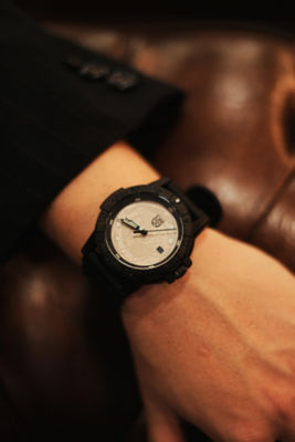 Luminox x Phynstudio - 0321.PHYN.N 7