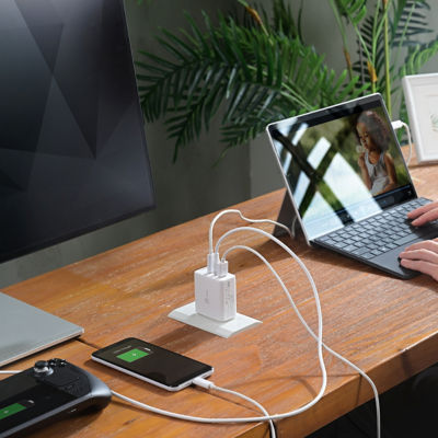 J5Create Jup3565Cv 65W Gan Usb-C 3-Port Traveler Charger 5