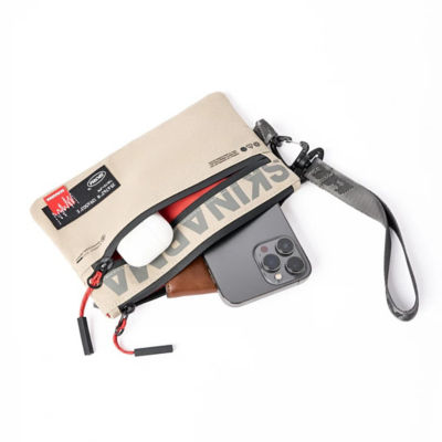Skinarma Fardel Clutch Bag 4