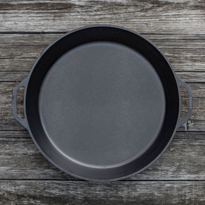 Lodge 17 Inch Cast Iron Dual Handle Pan 3
