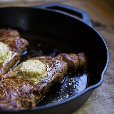 Lodge Classic Seasoned Cast Iron Skillet (10.25"/26.04cm) 5