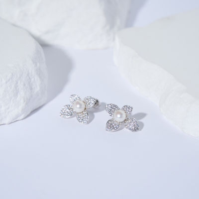 Pearly Lustre Top Grade Freshwater Pearl Earrings WE00857 | BLOOM 5