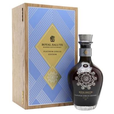 Royal Salute Platinum Jubilee Teck Corsage Brooch (Blue) 50.8% 700ml