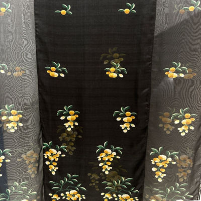 Kashkha Dual-Design Pure Silk Scarf – Floral Print & Embroidery 4