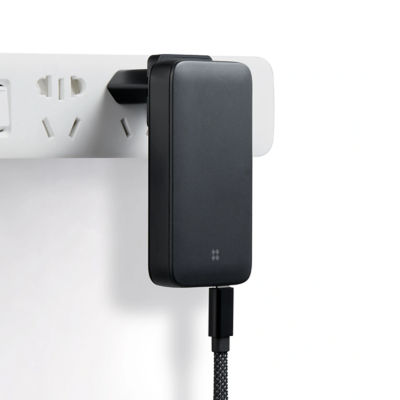 Edizard Universal Travel Adapter (65W GaN) 4