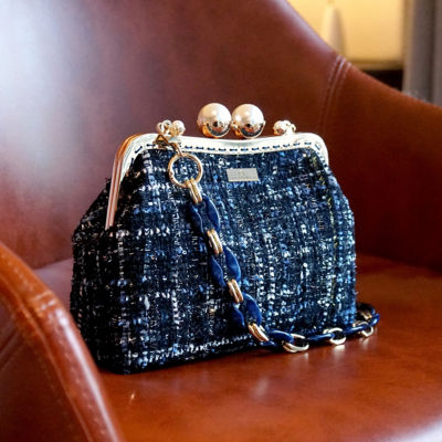 COCOONESE Acrylic Chain Tweed Shoulder Bag (Blue) 5