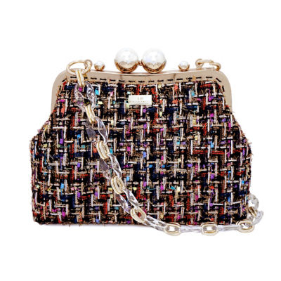 COCOONESE Acrylic Chain Tweed Shoulder Bag (Black) 1