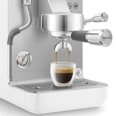 SMEG EMC02WHMUK Semi-professional Espresso Coffee Machine in Matte White 4
