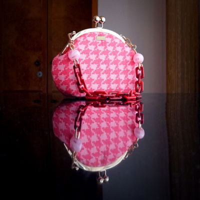 COCOONESE Acrylic Chain Handle Clasp Sling Bag - Houndstooth Check (PINK) 5