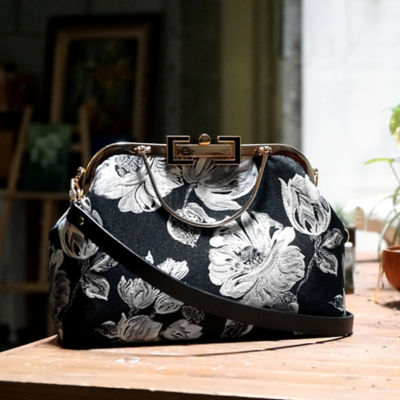 COCOONESE Clasp Shoulder Bag - Rose Moss 5