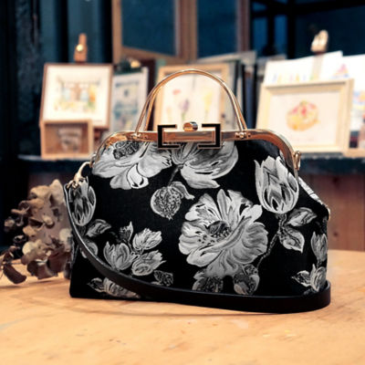 COCOONESE Clasp Shoulder Bag - Rose Moss 6