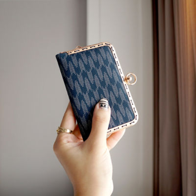 COCOONESE Kiss Clasp Card Holder - Arrow Yabane 4