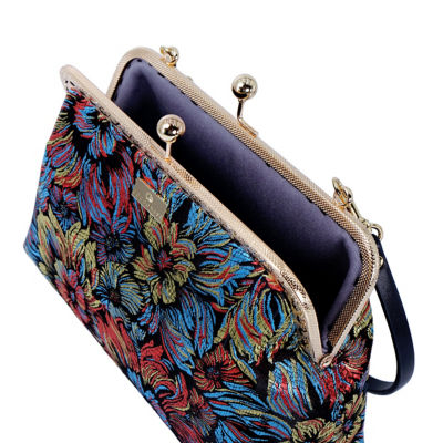 COCOONESE Underarm Bag - Fine Art (Black) 4