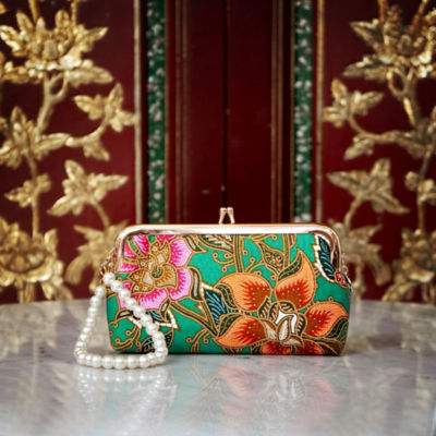 COCOONESE Wristlet Pouch - Epiphyllum (Green) 9