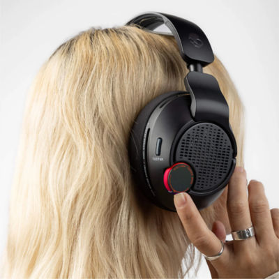 Skullcandy Crusher PLYR 720 Gaming Wireless Over Ear Headset 5