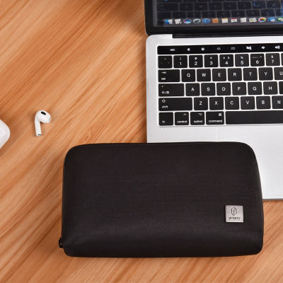 Recci [Bundle] Recci 10K Built-In USB C & Lightning CCC Power Bank + 77digi 70W Universal Travel Adapter + WiWU Alpha Tech Travel Pouch 20