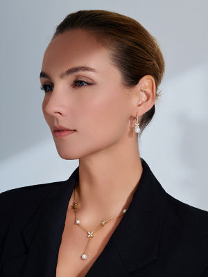 Pearly Lustre Freshwater Pearl Earrings WE00656 | EVERLEAF 5