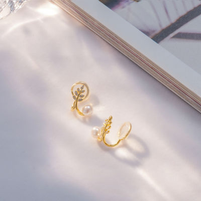 Pearly Lustre Clip-On Freshwater Pearl Earrings WE00603 2