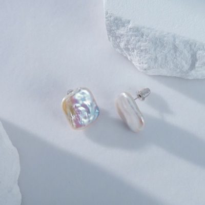Pearly Lustre Baroque Pearl Stud Earrings WE00641 2