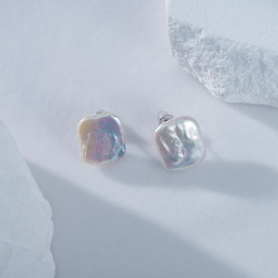 Pearly Lustre Baroque Pearl Stud Earrings WE00641 4