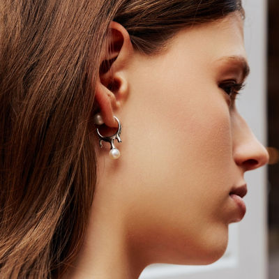Pearly Lustre Top Grade Freshwater Pearl Earrings WE00649 | FLUID 3